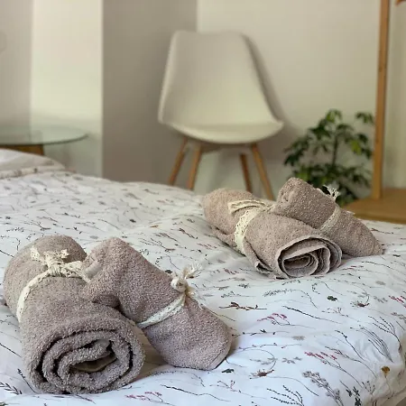 Spring-пролет Apartment, Old Town,