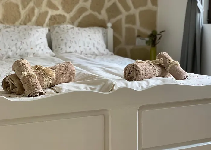 Spring-пролет Apartment, Old Town, דירה *