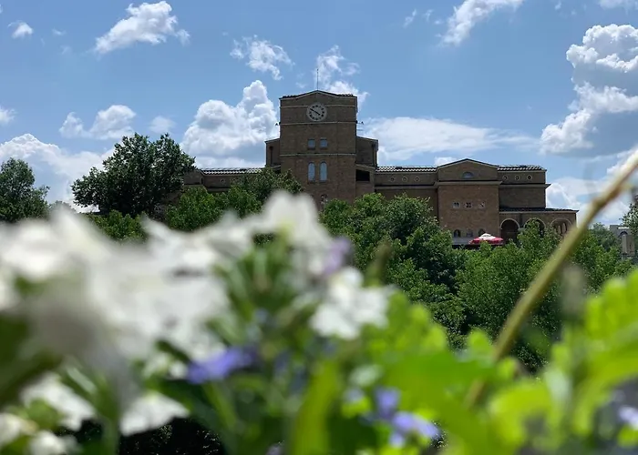 Spring-пролет Apartment, Old Town,