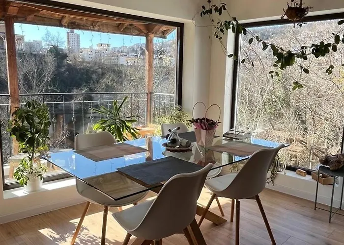 Spring-пролет Apartment, Old Town, Veliko Tarnovo